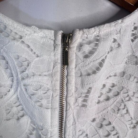 Nanette Lepore White Lace 3/4 Sleeve Back Zip Dressy Evening Blouse Size M/L - Picture 6 of 10